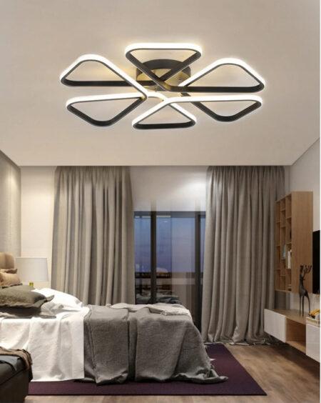 Pakabinamas šviestuvas „Triangles“ 124W + nuotolinio valdymo pultas