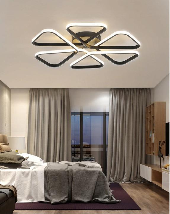 Pakabinamas šviestuvas „Triangles“ 124W + nuotolinio valdymo pultas