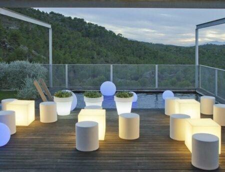 1W LED įkraunamas pastatomas lauko šviestuvas CUBY 53 SOLAR, baltas, 3000/6500K/RGB, IP65, su USB jungtimi, dimeriuojamas