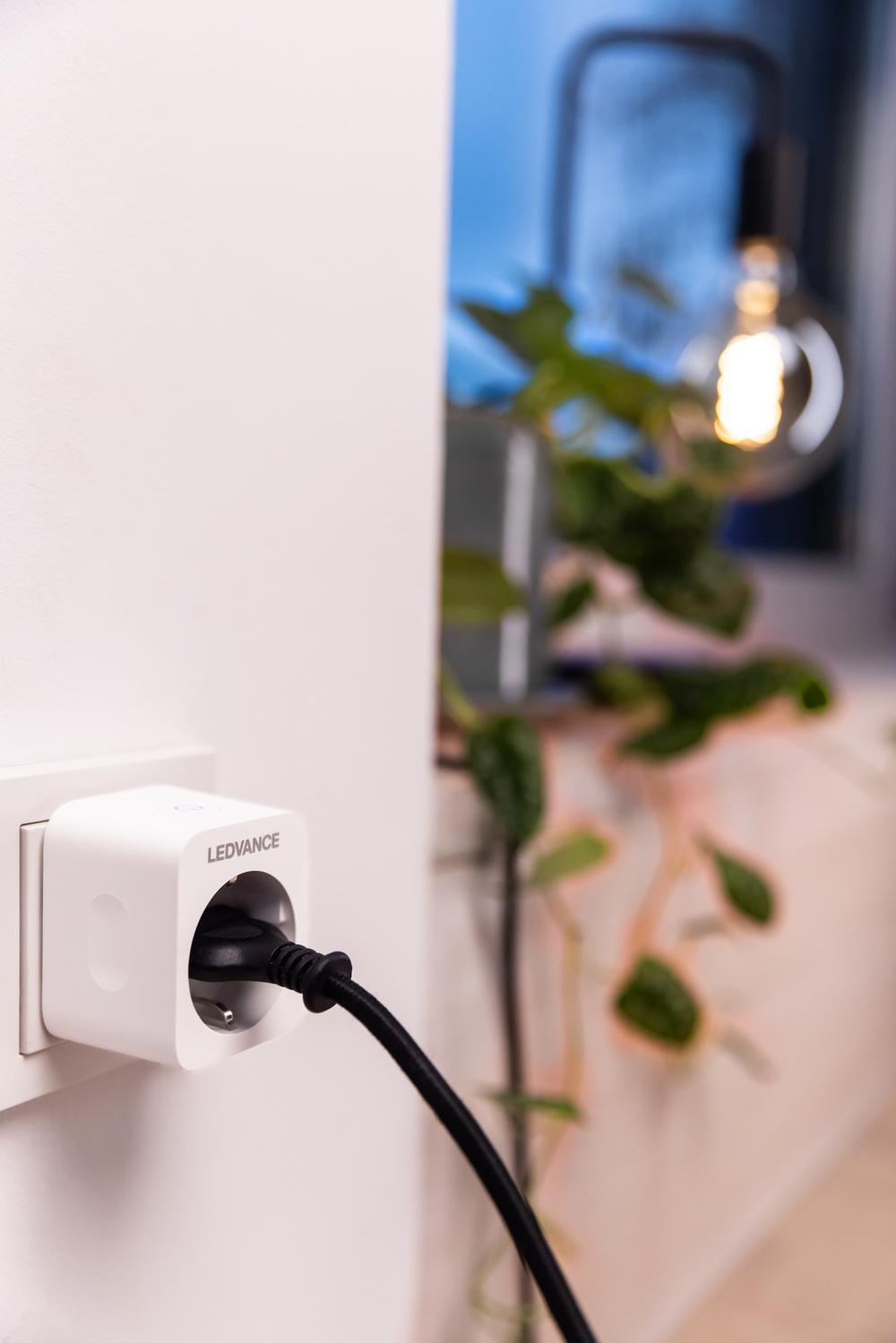 Išmanus lizdas LEDVANCE SMART+ WIFI, baltas
